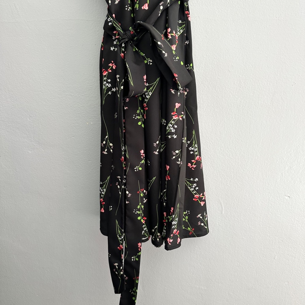 SHEIN FLORAL PRINT RUFFLE SLEEVE DRESS - Picture 6 of 7